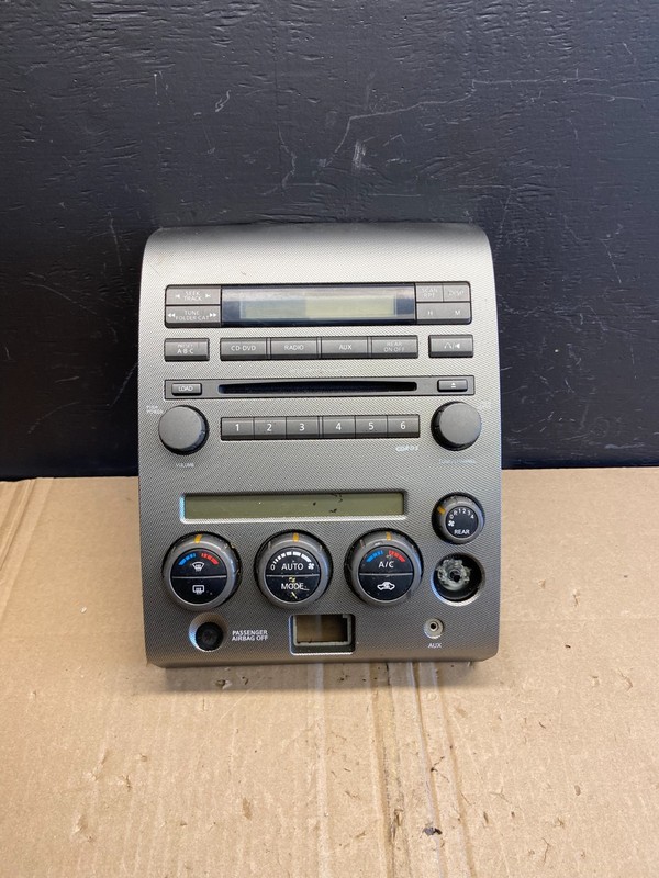 2004 to 2007 Nissan Armada Radio CD Player A/C Climate Control OEM AB8871DG