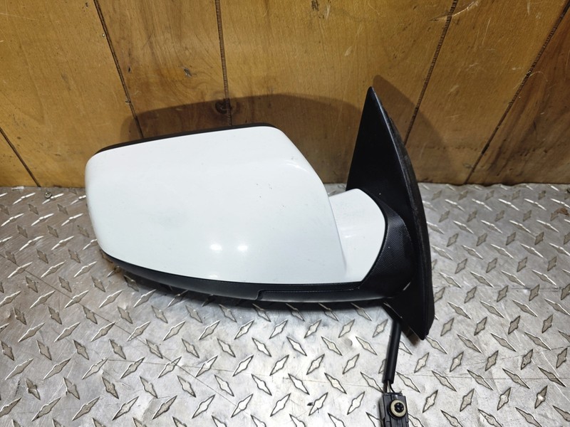 2011-2014 Chevrolet Equinox Passenger Right Side Mirror White Oem Tested