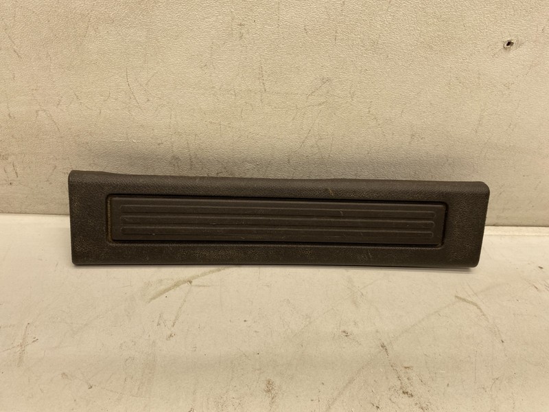2013-2017 BUICK ENCLAVE LEFT REAR DOOR INNER TRIM COVER SILL PLATE BROWN OEM
