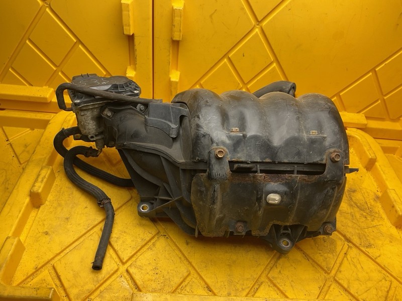 2007-2011 CAMRY Hybrid 2.4L 4 Cylinder Intake Manifold And Throttle Body