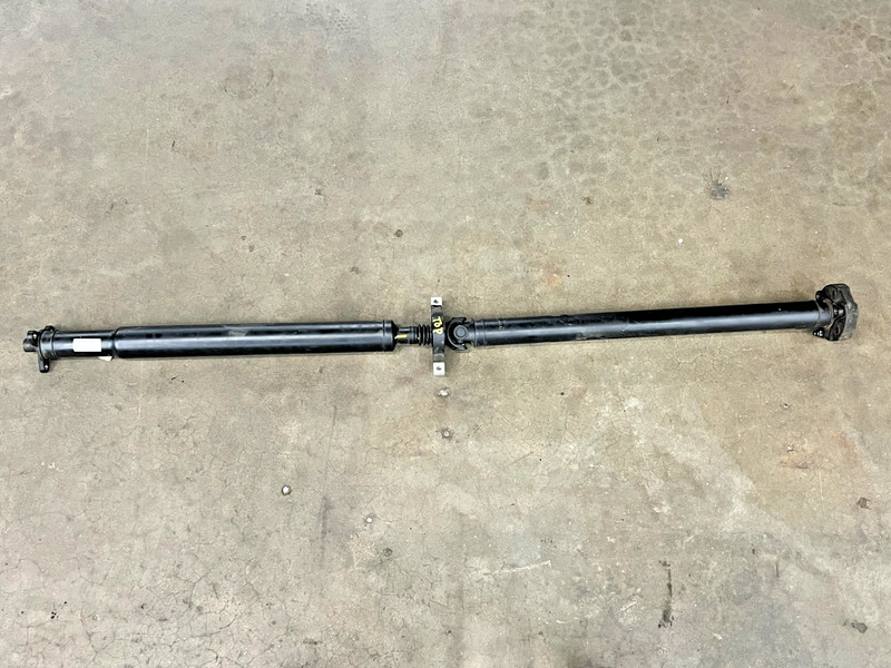 ⭐2016-2017 KIA K900 RWD REAR DRIVESHAFT DRIVE SHAFT PROPELLER PROP OEM LOT2727