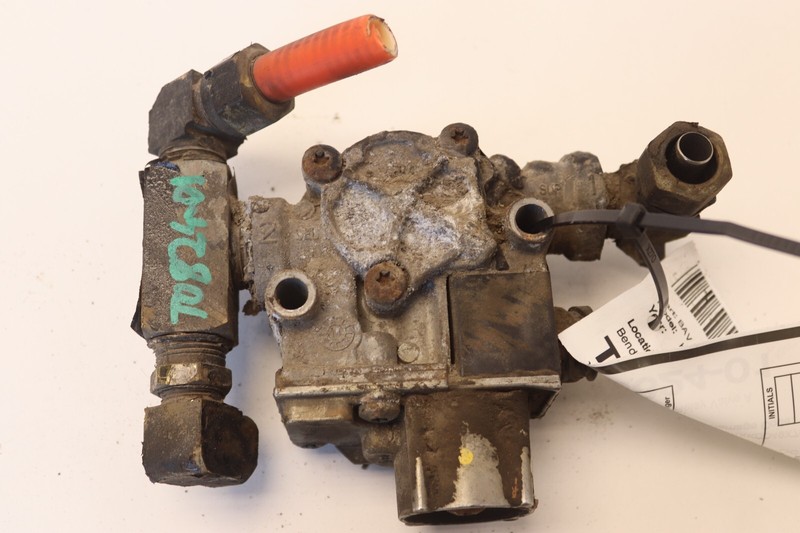 2012 KENWORTH T800 BENDIX AIR BRAKE RELAY VALVE 300387 M32 OEM
