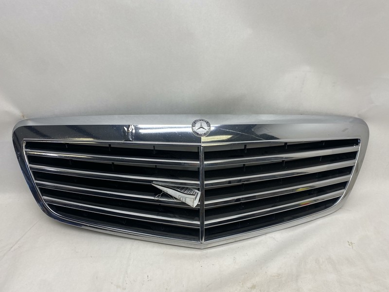 2010-2013 MERCEDES S-CLASS S550 W221 FRONT RADIATOR GRILL GRILLE CHROME OEM