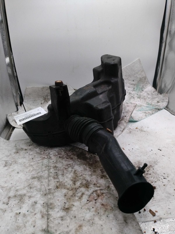 Used Air Cleaner Assembly fits: 2002 Honda Civic Cpe Grade A