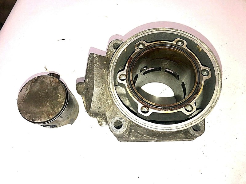 Polaris Snowmobile XC 500 (NON-VES MOTOR) Cylinder & Piston 3021043 GOOD SHAPE!