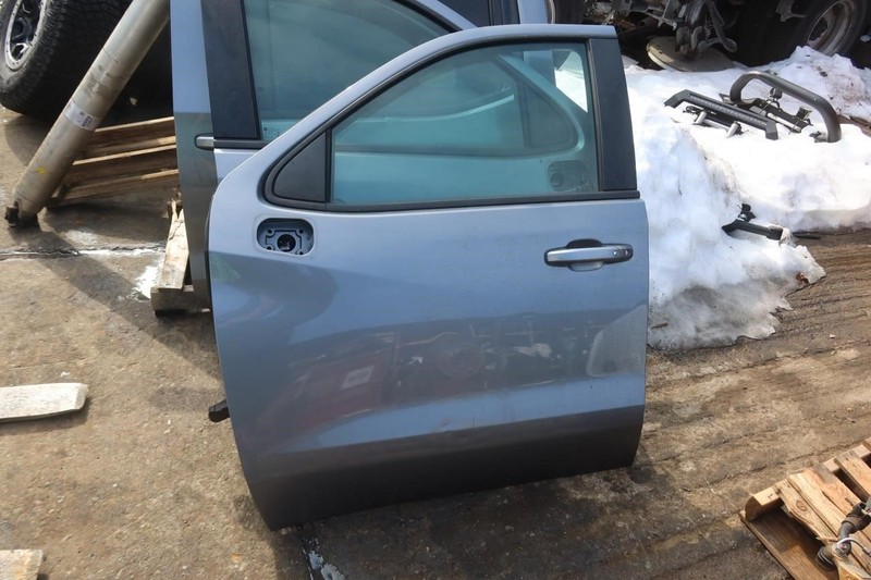 2019-2025 Chevy Silverado 1500 OEM Front Left LH Driver Door 84835296