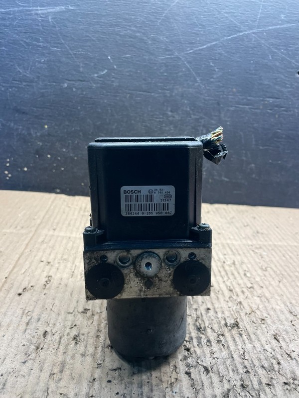 BMW X5 Series E53 ABS DSC Hydro braking unit pump 6765428 S4466 DG