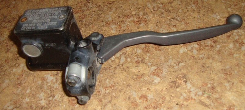 2002 Suzuki Eiger 400 4x4 Quad Runner Brake Lever Master Cylinder Right M11