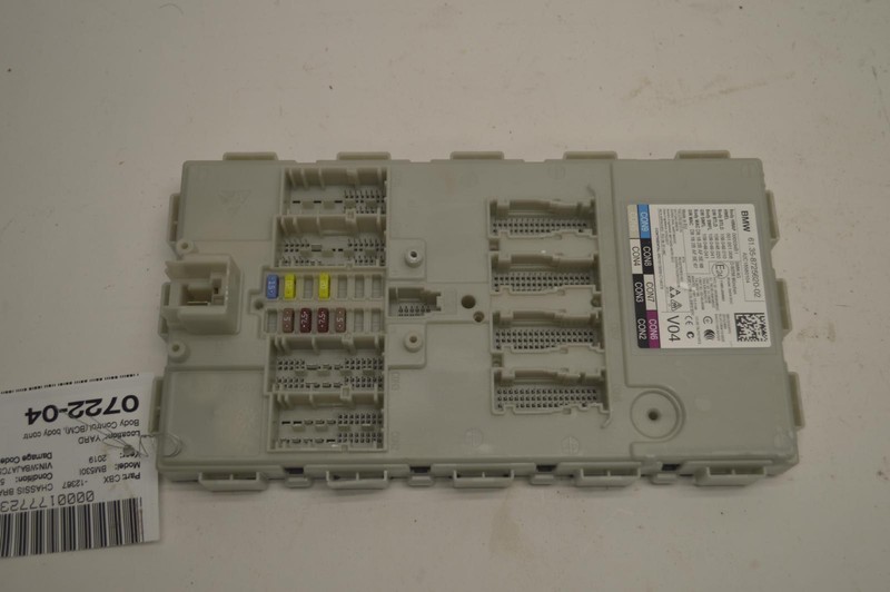 2017-2020 MW 530I 2.0L G30 BCM ENGINE COMPARTMENT FUSE RELAY JUNCTION BOX OEM