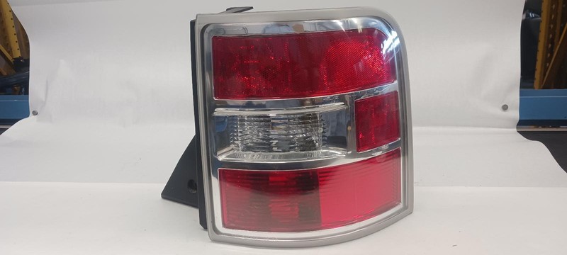 12-'19 FORD FLEX Right passenger Taillight incandescent OEM Grade A!