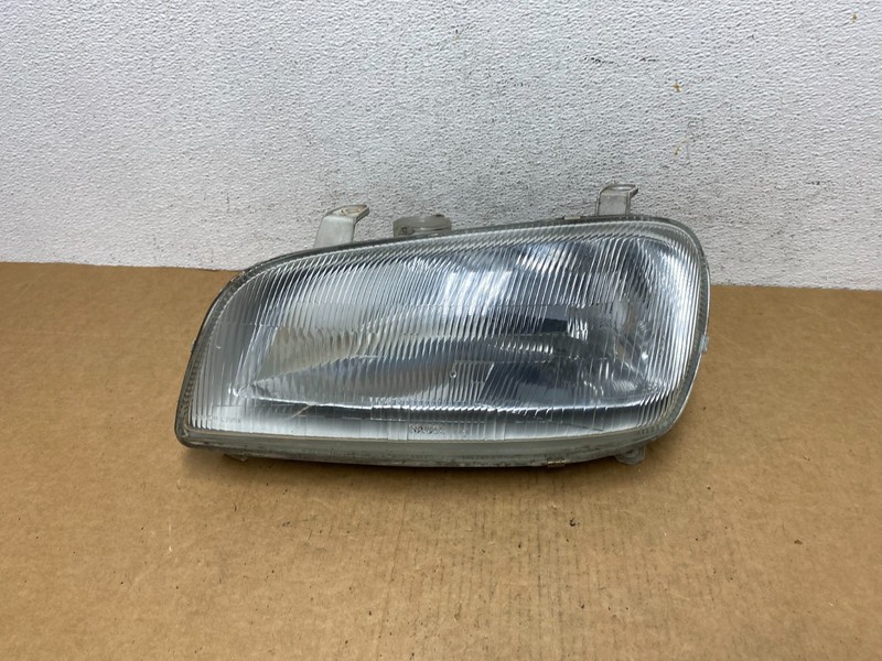 1994 to 1998 Toyota Rav4 Left Driver Lh Side Halogen Headlight OEM AD4517 DG