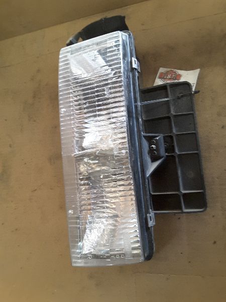 95 96 97 98 99 00 01 02 03 04 05 CHEVY ASTRO R. HEADLIGHT COMPOSITE 63710