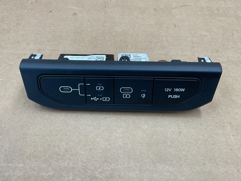 2025 25 Kia K4 Console Media USB Aux Port Jack Charging Power Outlet 1639 OEM
