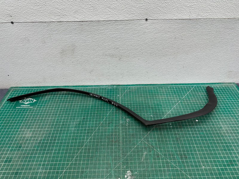 11-17 Volkswagen Touareg REAR LEFT SIDE DOOR BODY WEATHERSTRIP SEAL OEM