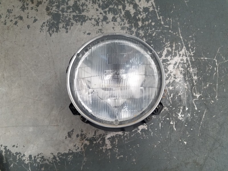 2004 Jeep Wrangler TJ Rubicon 4x4 Right Passenger Head Light / Bucket #4242 VV3