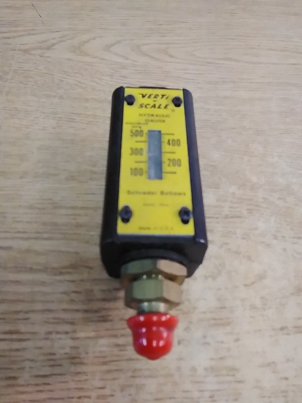 Schrader Bellows Verti Scale Hydraulic Gauge 100/500 PSIG