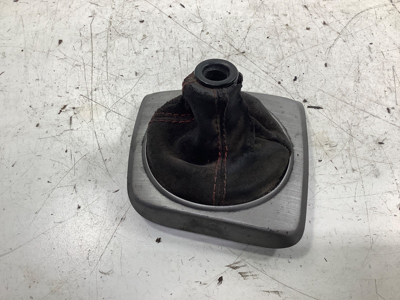 06-011 Honda Civic SI Shift Boot OEM