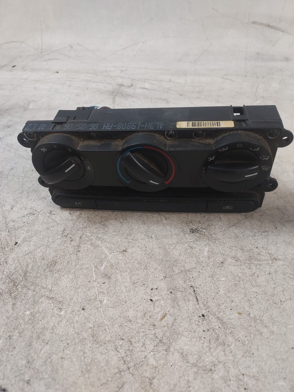 2004-2008 Ford F-150 F150 OEM 3-Knob Climate Control A/C Defrost 4L3H-19808-AH