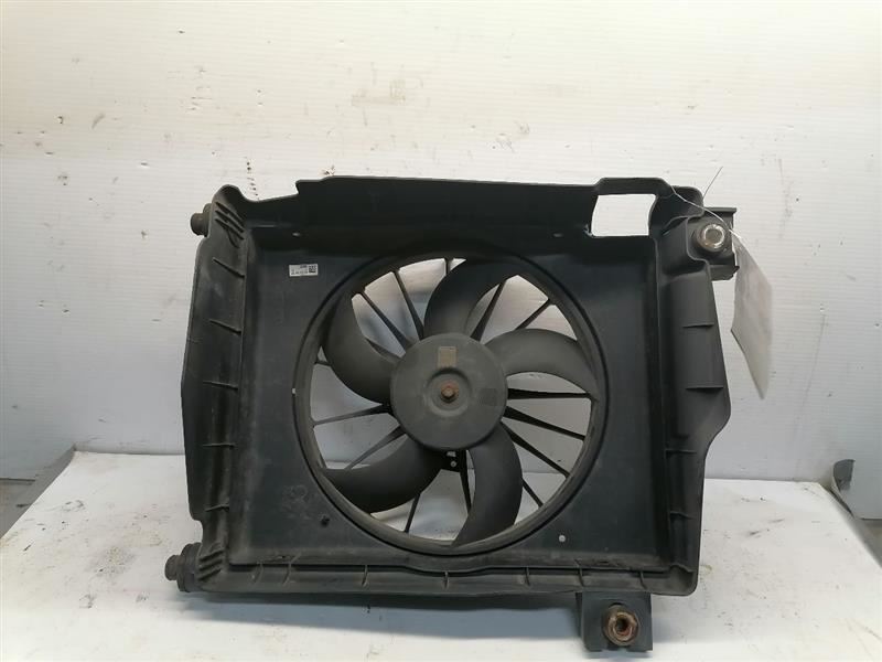 Radiator Fan Motor Fan Assembly Fits 04-06 DODGE 1500 PICKUP 1318743