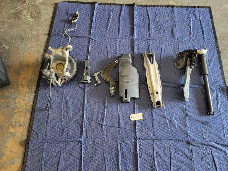 Used Oem Mercedes Left Driver Rear Suspension Knee for 2020-2023 CLA250 2.0L
