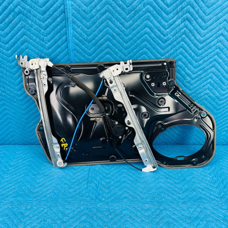 2011–2013 Infiniti M56 Front Right Window Regulator with Motor OEM