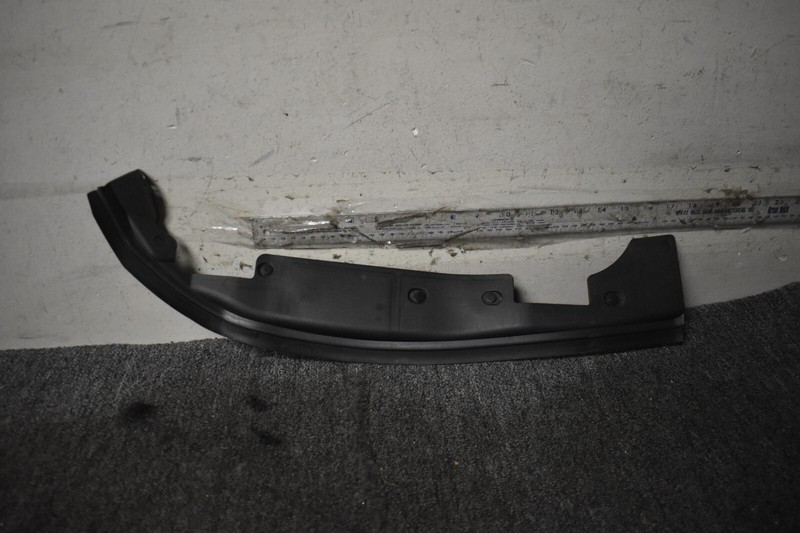 2014-2016 BMW 428I FRONT RIGHT SIDE DOOR JOINT SEAL FACTORY OEM