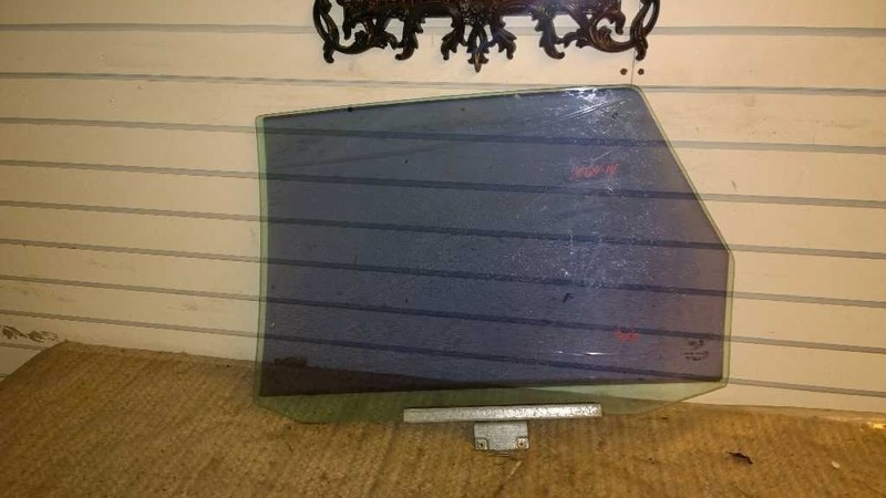 90 VOLKSWAGON PASSAT PASSENGER RIGHT FRONT WINDOW DOOR GLASS OEM 1064-13