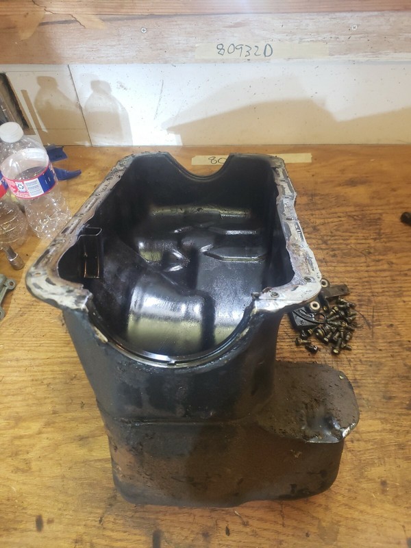 86-97 NISSAN PATHFINDER Oil Pan 6 Cylinder Canada 4WD 234349 OEM w/bolts