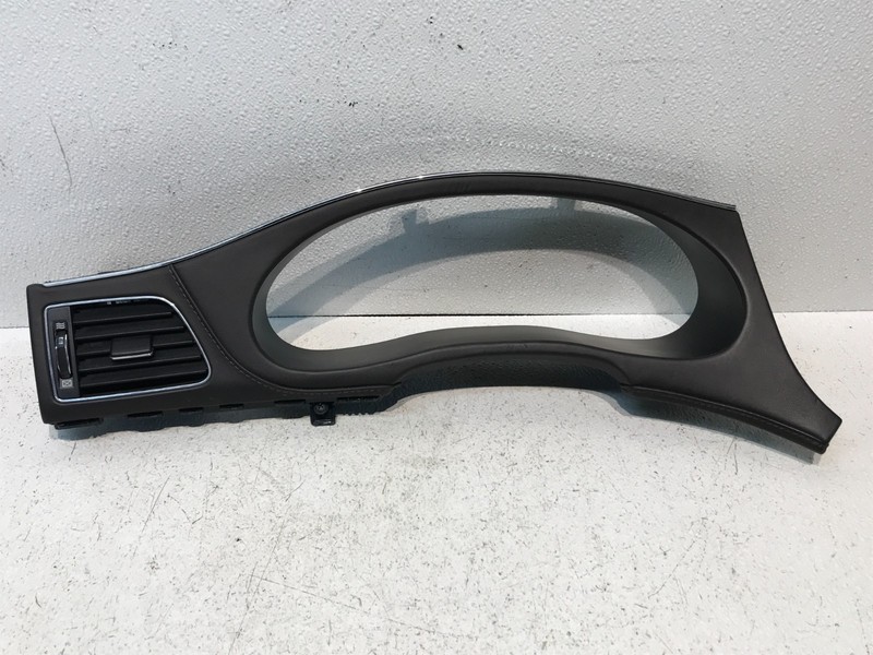 09-11 Hyundai Genesis Front Instrument Gauge Cluster Trim Bezel w/ Air Vent OEM