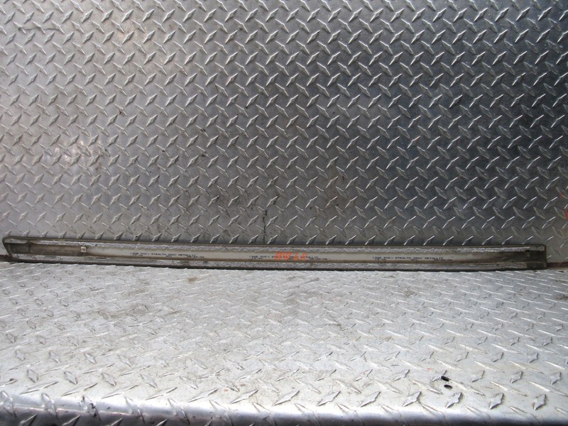 2007 CHEVROLET UPLANDER LEFT DRIVER FRONT DOOR MOLDING TRIM