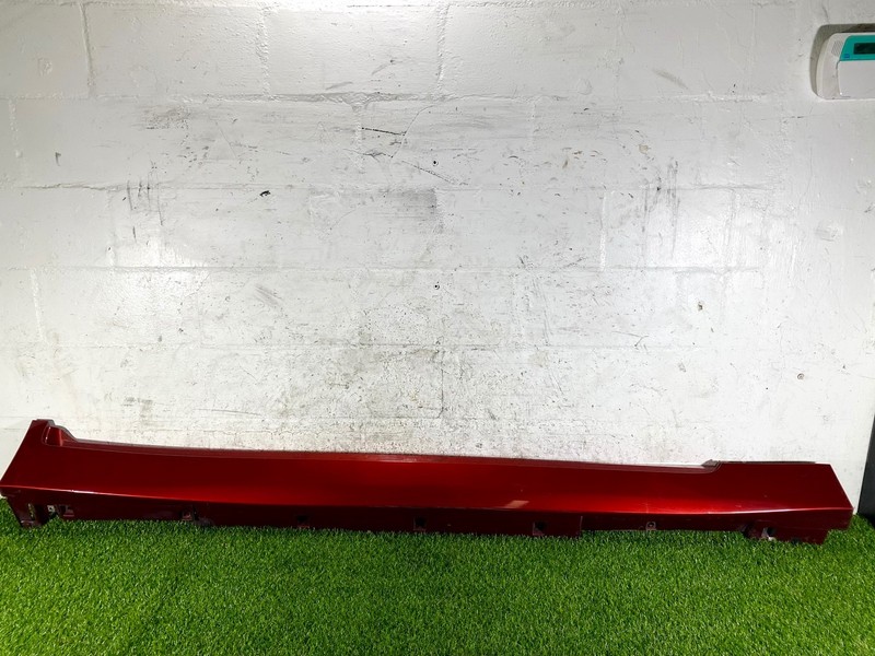 14-18 INFINITI Q50 RIGHT PASS SIDE LOWER SKIRT ROCKER PANEL MOLDING RED NAH OEM