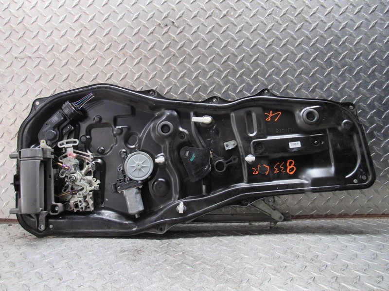 2004-2010 TOYOTA SIENNA LEFT DRIVER REAR DOOR WINDOW REGULATOR PANEL ASSY