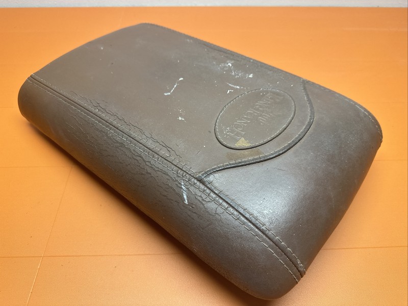 2003 - 2006 FORD EXPEDITION King Ranch Center Console Arm Rest Pad Lid OEM FAIR
