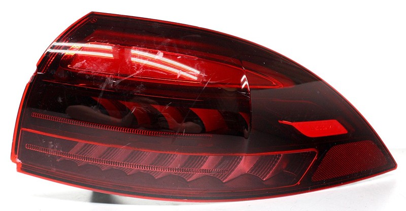 OEM Right Passenger Side LED Tail Lamp For Mercedes-Benz GLE 167-906-68-10 Chip