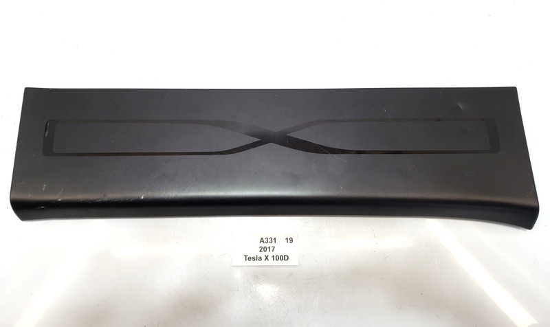 ✅ 16-20 OEM Tesla Model X Rear Right Passenger Side Door Welcome Plate Trim*