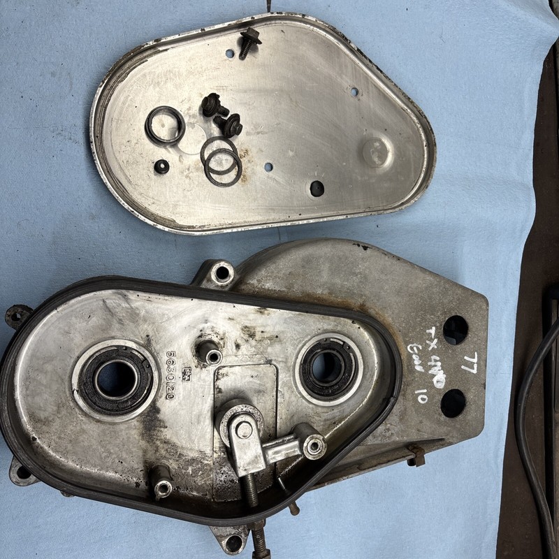 1976 - 1978 Vintage Snowmobile polaris TX440 chain case Chaincase Good 10