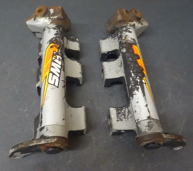 Arctic Cat OEM Left Right Front Steering Arm Spindle Knuckle 0703-898 0703-899