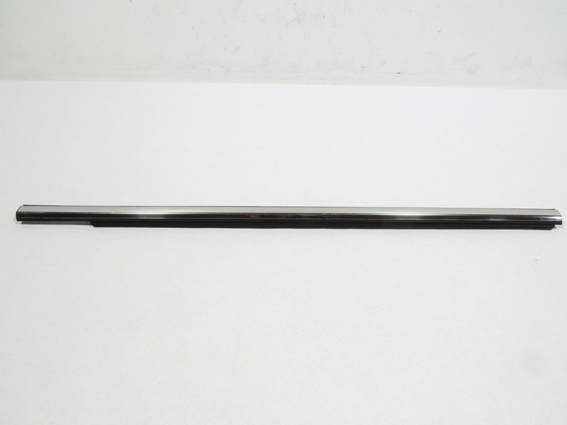 19-22 GMC Sierra 2500 Silverado 2020 Front Left Driver Door Molding Trim ;#3