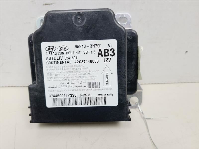 Chassis ECM SRS Under Center Console Fits 14-16 Hyundai Hyundai Equus 567982