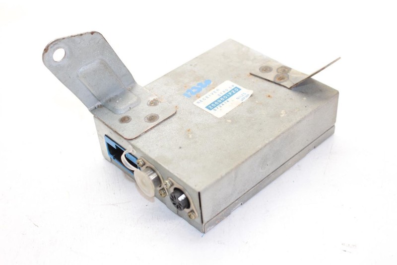 84-89 Nissan 300ZX Z31 Audio Communication Module 2569601P20
