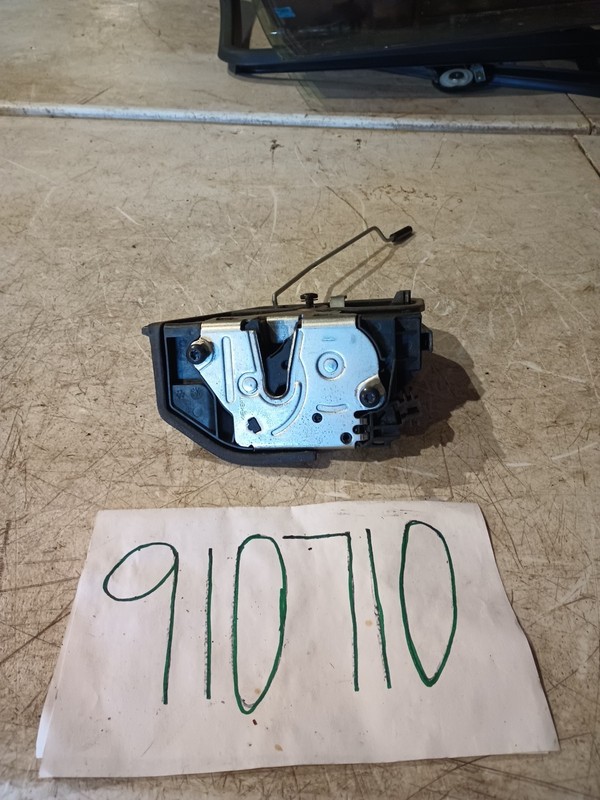 04-10 BMW 525i 530i E60 Front Left Driver Side Door Lock Motor Actuator 7167071