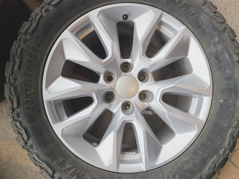 Wheel 20x9 10 Spoke Silver Opt Nzp Fits 19-23 SILVERADO 1500 PICKUP 565585