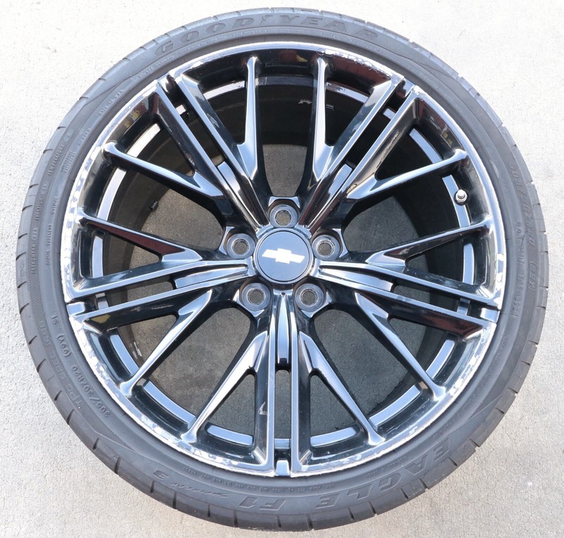 2017-2024 Chevrolet Camaro ZL1 Rear 20x11 Black Wheel 20" Rim USED GM 23442883