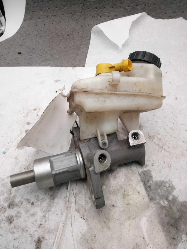 2011 Buick Regal Brake Master Cylinder OEM Grey 146K Miles NJ25-27035-686243