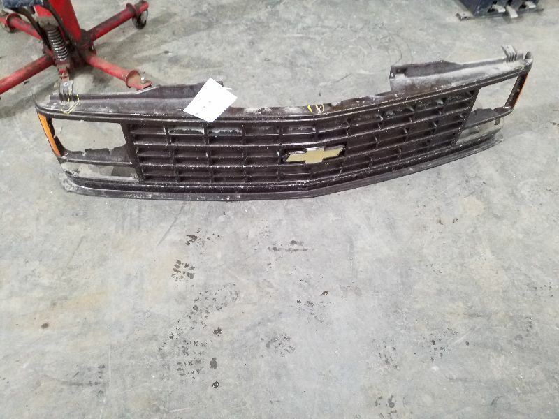 Grille Sealed Beam Headlamps Base Fits 88-93 CHEVROLET 1500 PICKUP 214162