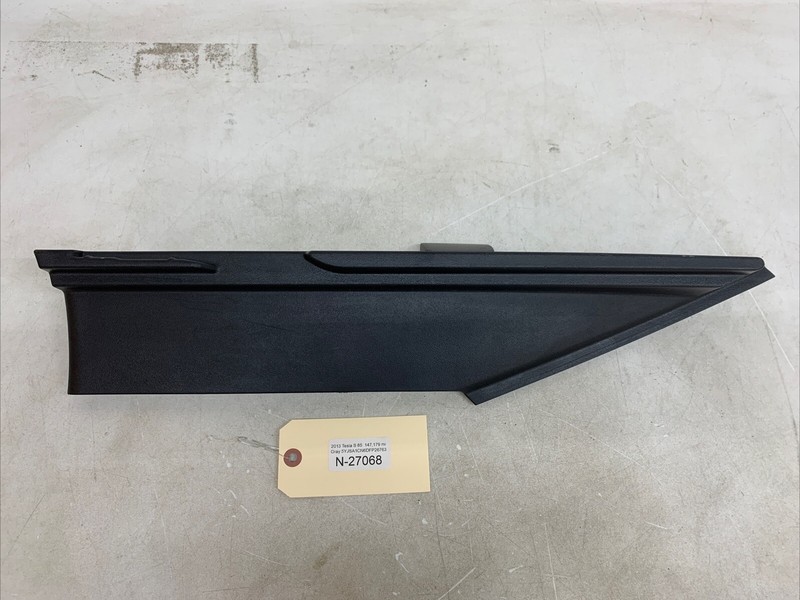 12-21 Tesla Model S C-PILLAR REAR TRIM LEFT DRIVERS SIDE 1010338-00-D 27068 B119