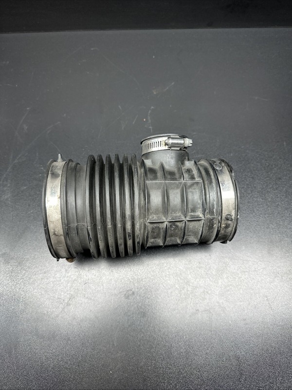 11-17 Infiniti QX56 QX80 Air Intake Tube Duct Cleaner Resonator Throttle Body OE