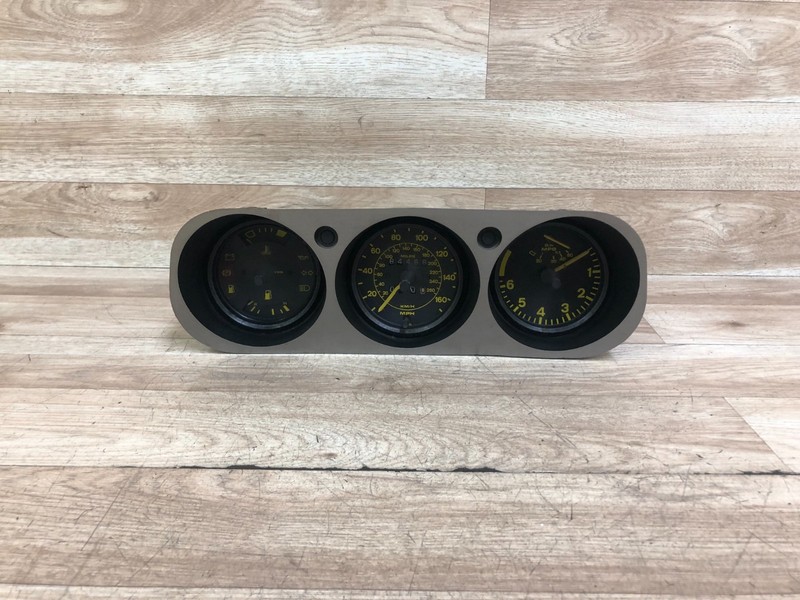 PORSCHE 944 OEM FRONT CLUSTER SPEEDOMETER INSTRUMENT GAUGE 1983-1987 2