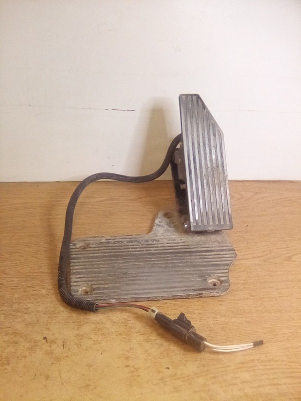 2006 Mack 4QB514A Accelerator Pedal