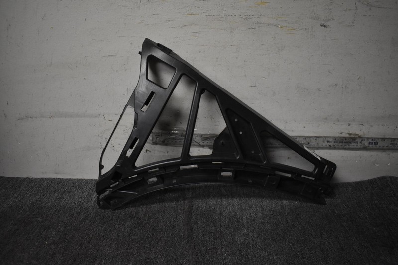 2011-2014 PORSCHE CAYENNE FRONT BRACKET RIGHT SIDE FACTORY OEM